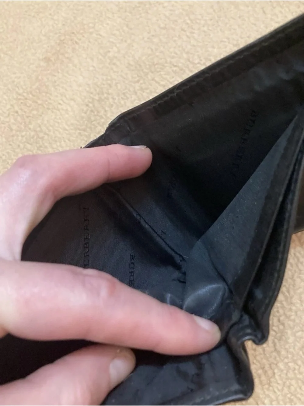 Authentic Burberry Mens Bifold Wallet Tons Of Space And Split Cash Section